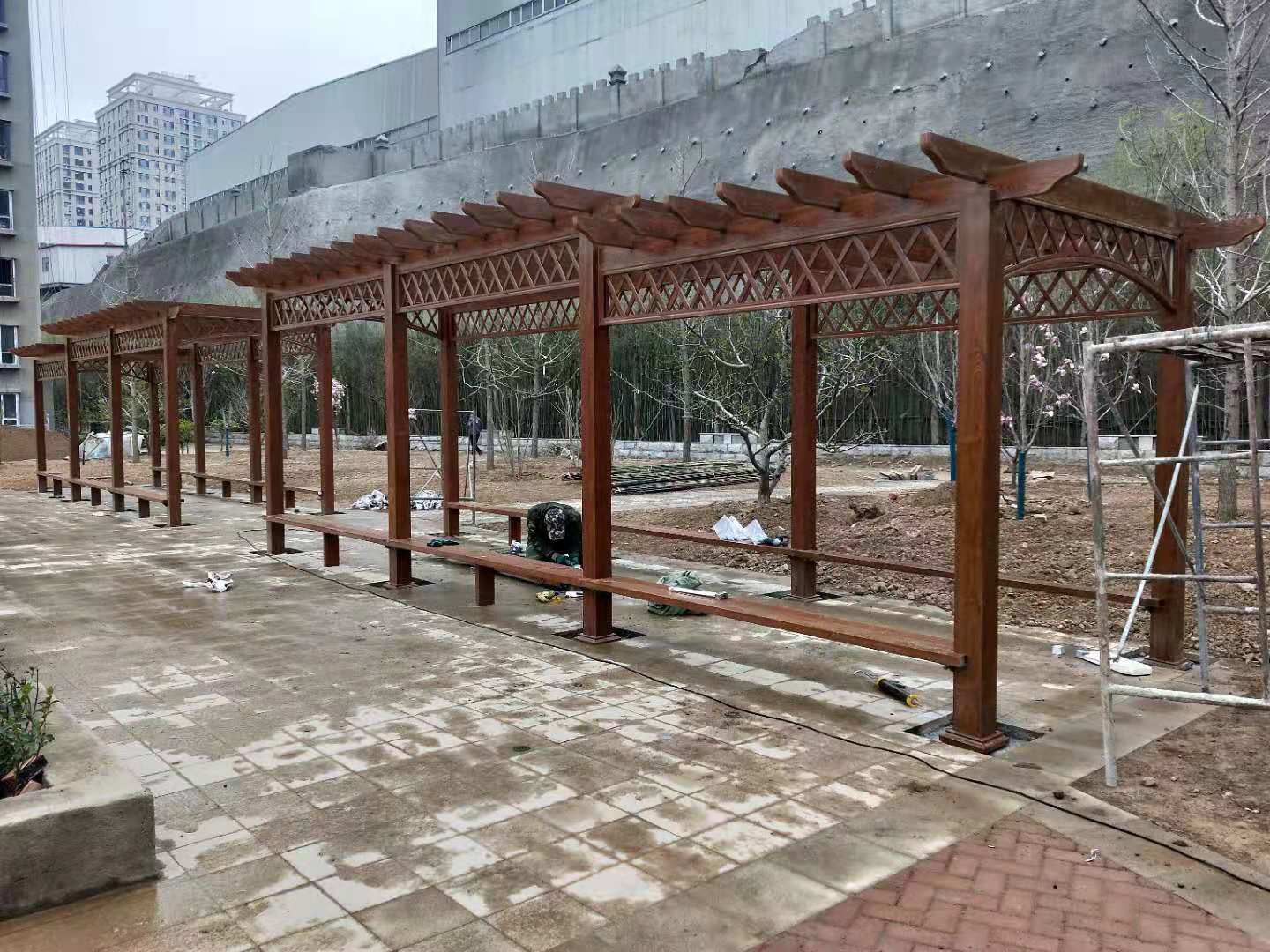 為什么中空吹塑機(jī)的封口漏氣